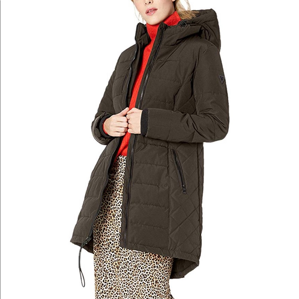 Guess Winter Puffer Jacket / Coat
